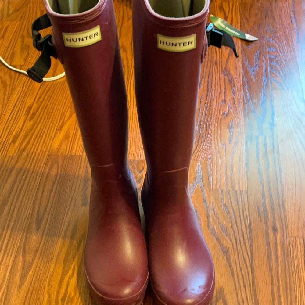 Hunter SZ 9 Tall boots slightly worn